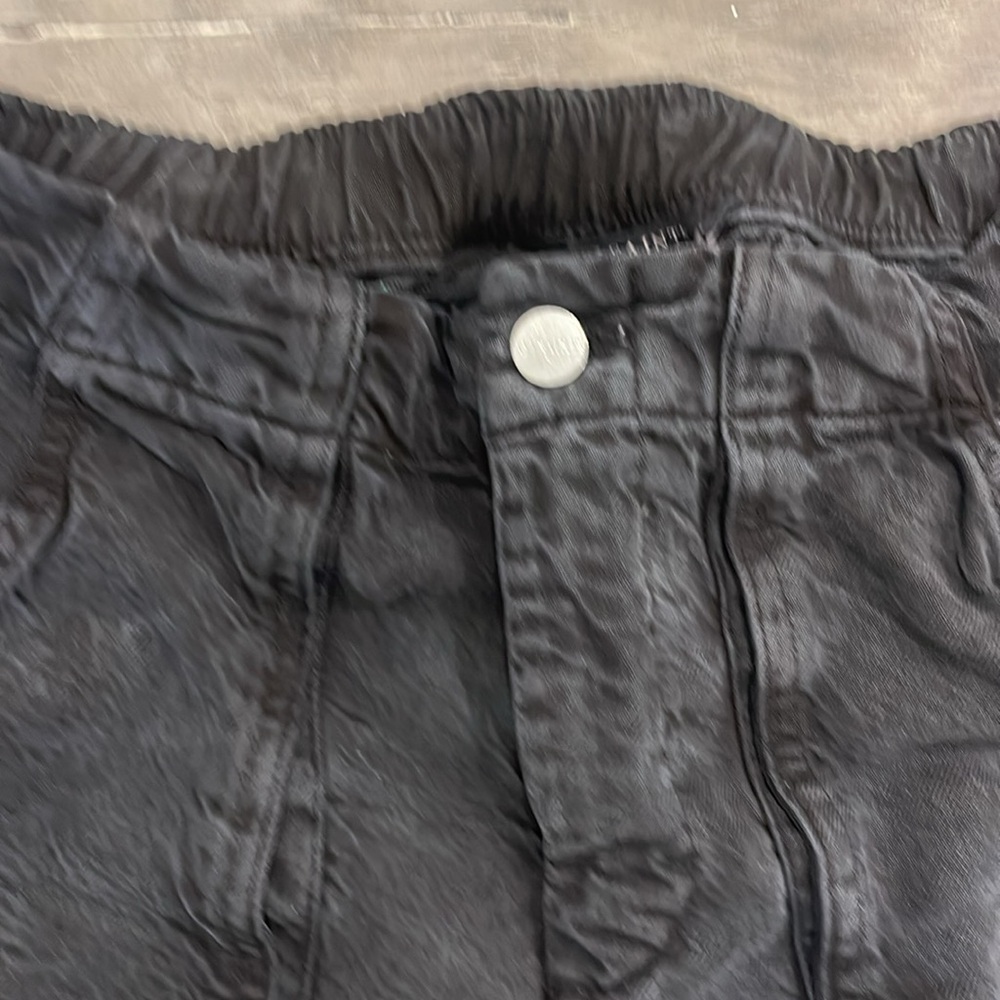 Black dark grey cargo pants for women size 4
All saints
Good condition - Picture 6 of 9